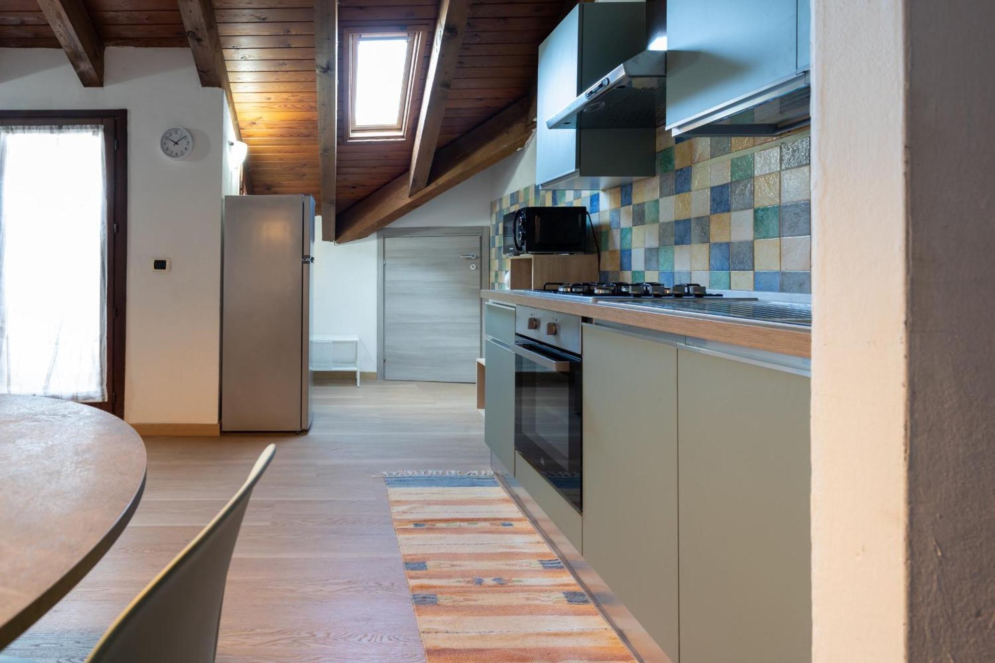 Dante's Skyloft - Loft Stazione * Novara