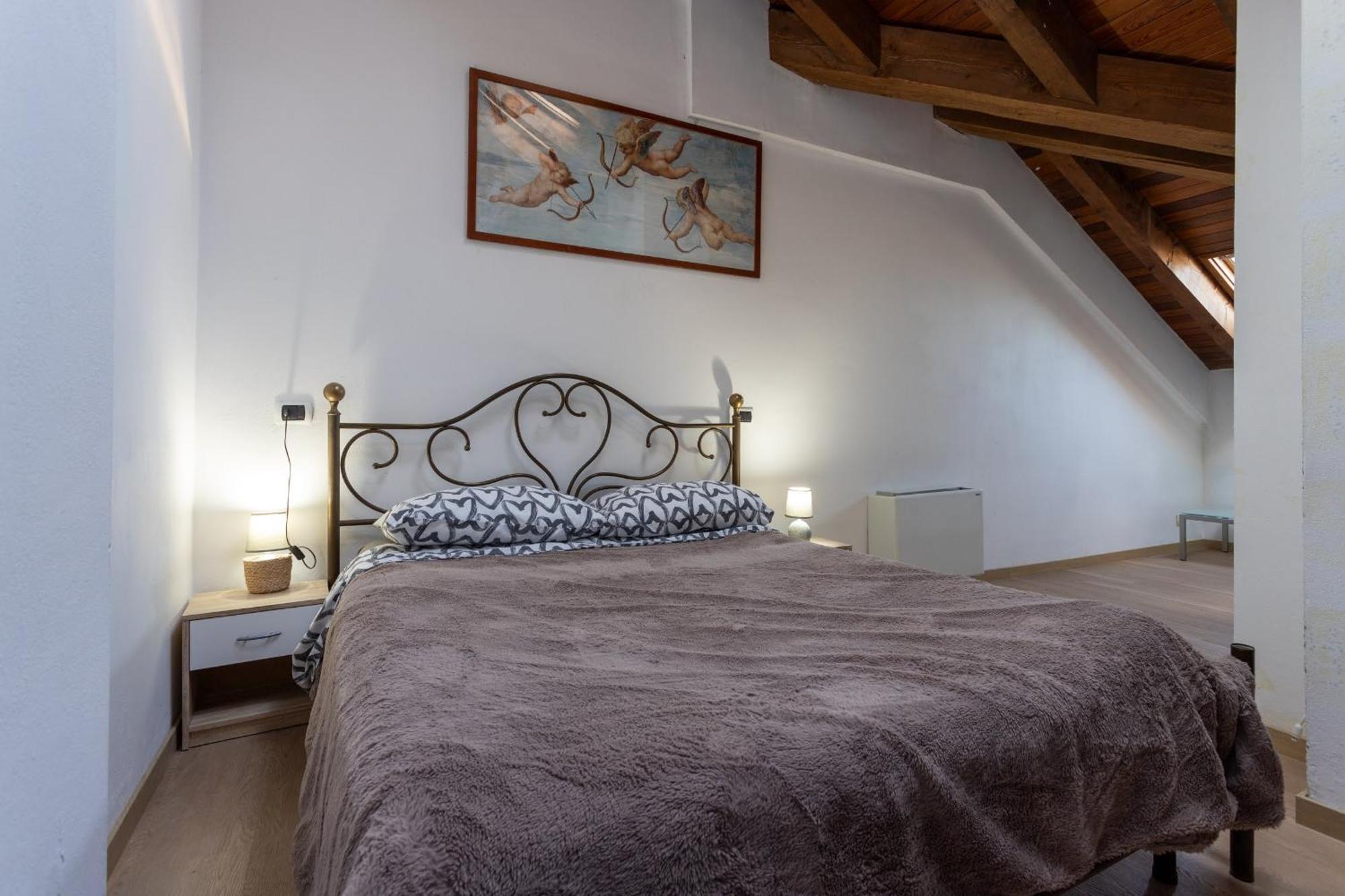 Dante's Skyloft - Loft Stazione Apartamento
