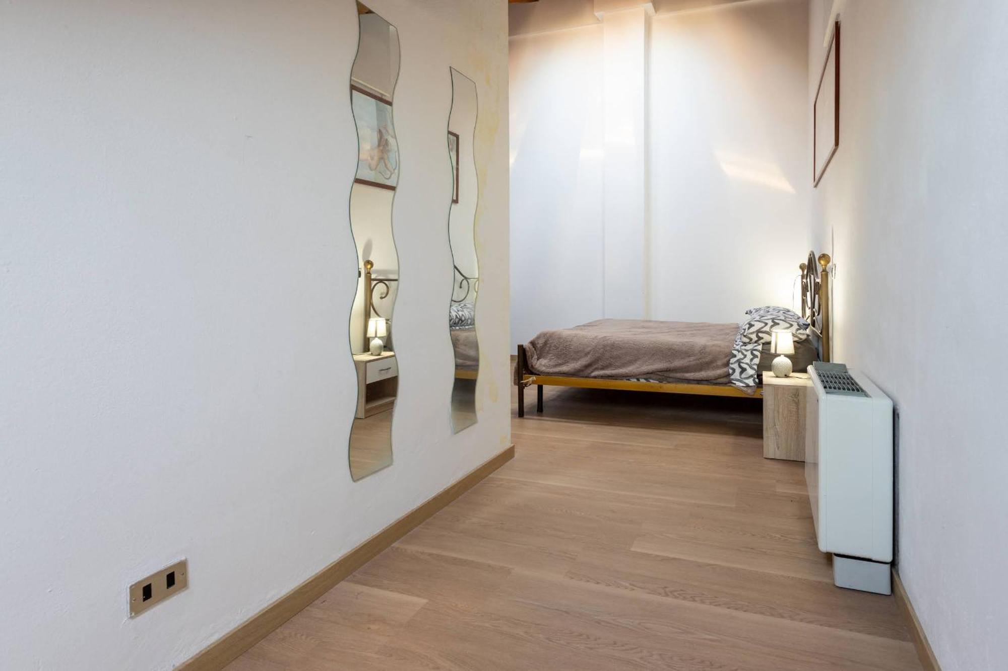 Dante's Skyloft - Loft Stazione Apartamento